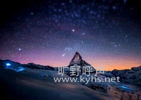 �����ӡ��еġ������롶ʥ�����еġ�������ʲô��ͬ��